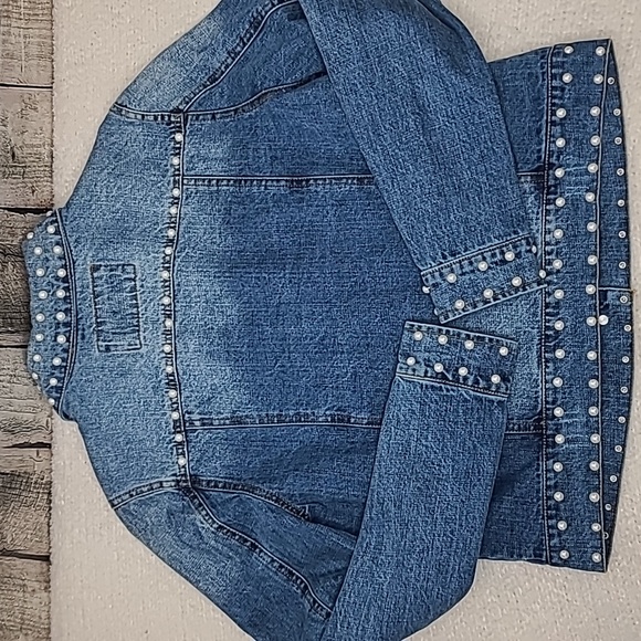 Bagatelle Pearl Embellished Denim Trucker Jean Jacket In Blue - NWT - Picture 16 of 17